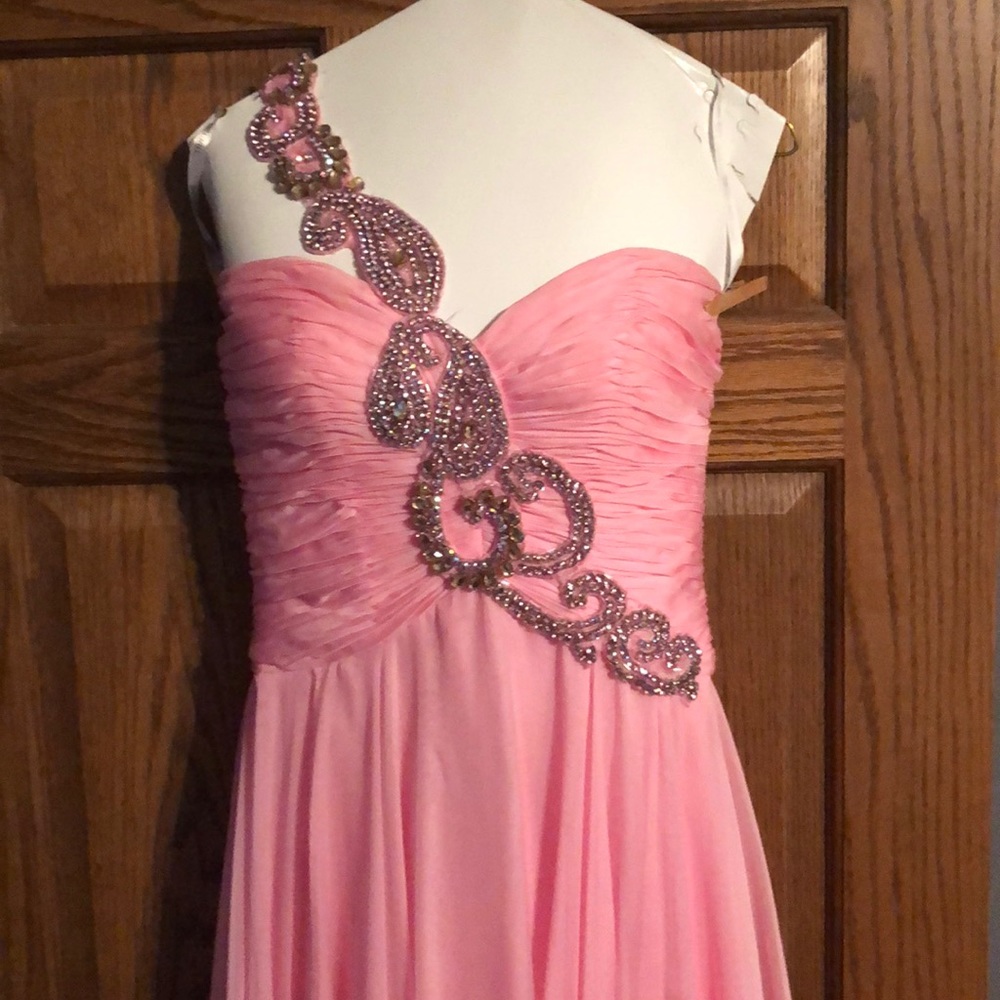 Pink Sherri Hill Prom Dress size 8